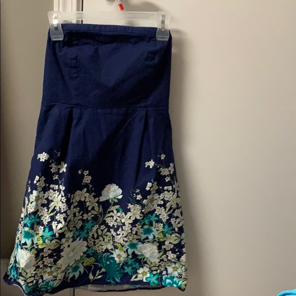 Sleeveless dress